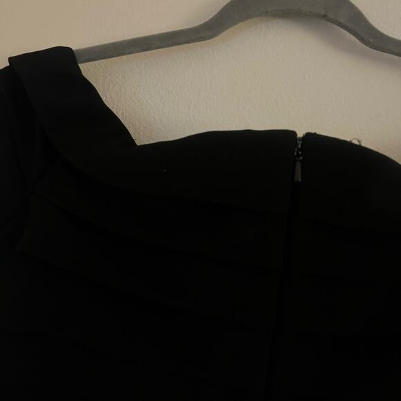Carmen Marc Valvo Wide Shoulder Black Ruffle Silk Mini Dress Size 10 - Picture 5 of 10